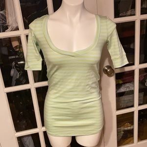 Bright striped v-neck tshirt